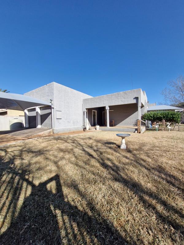 3 Bedroom Property for Sale in Vryburg North West